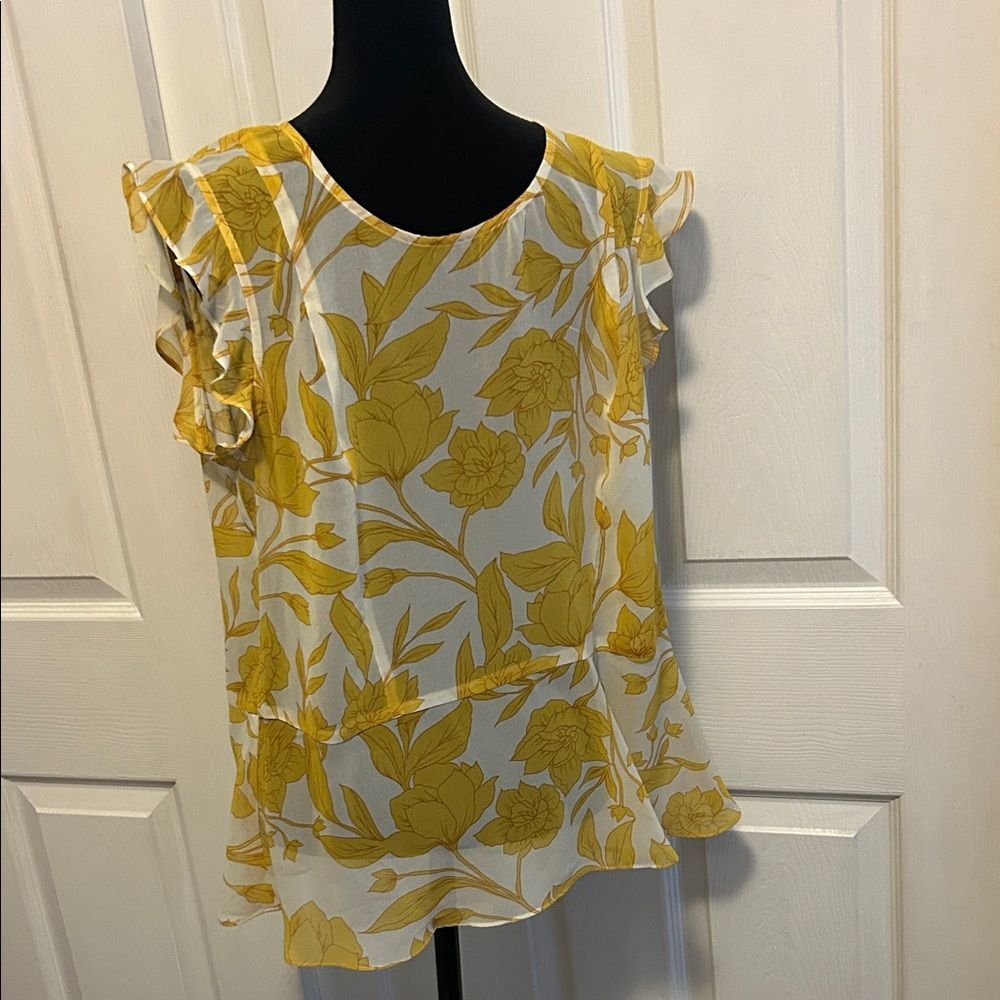 Cabi Medium Yellow Floral Ruffle Sleeve Blouse for Women